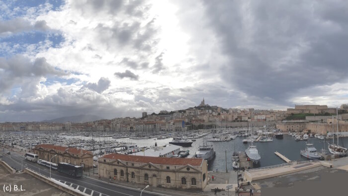 A Aix-Marseille-Provence, l’app « Ma Métropole Dans Ma Poche » permet de signaler des problèmes. - © B.L.