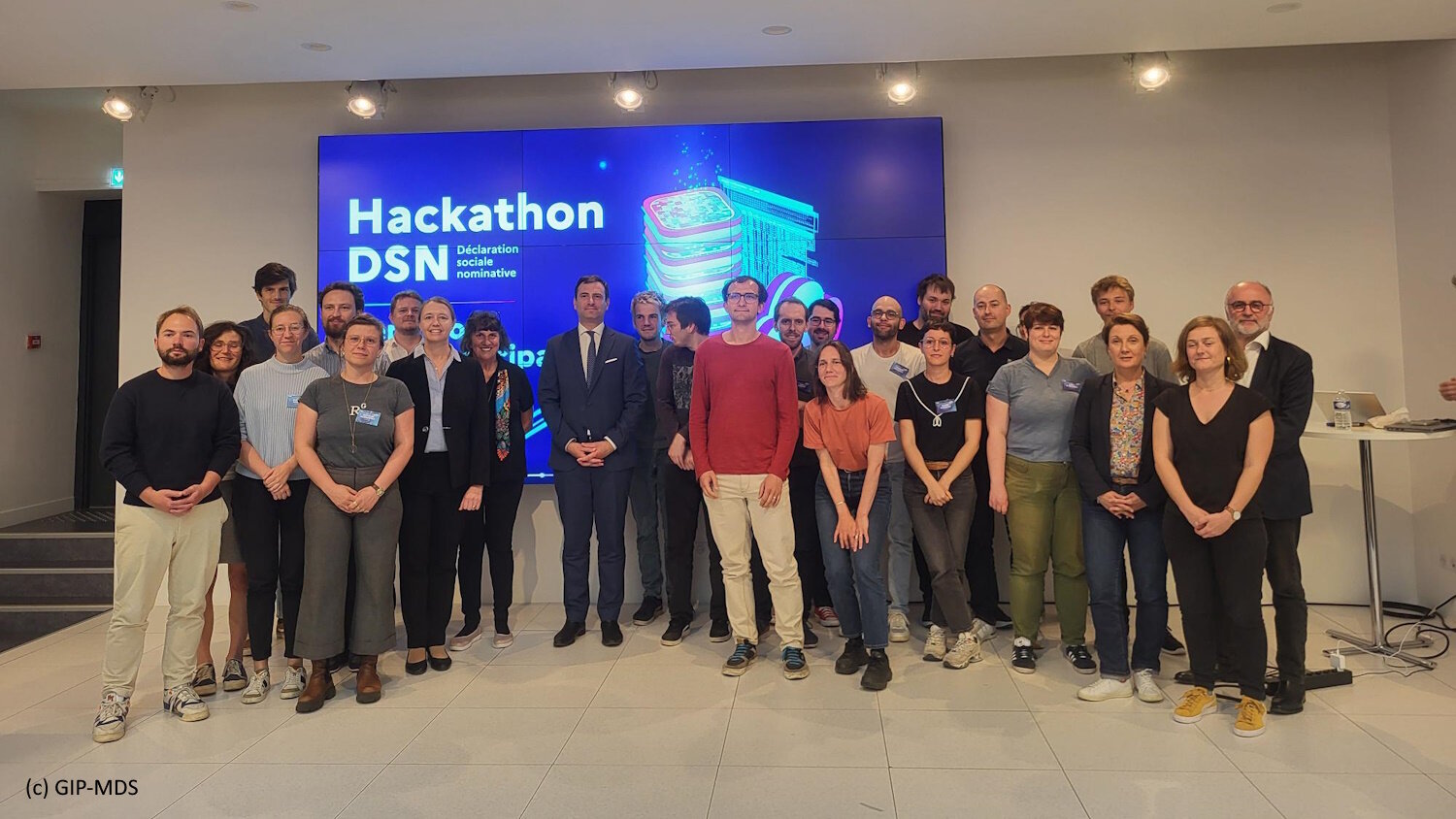 Le jury et les lauréats du hackathon du 14-15 mai 2024. - © GIP-MDS