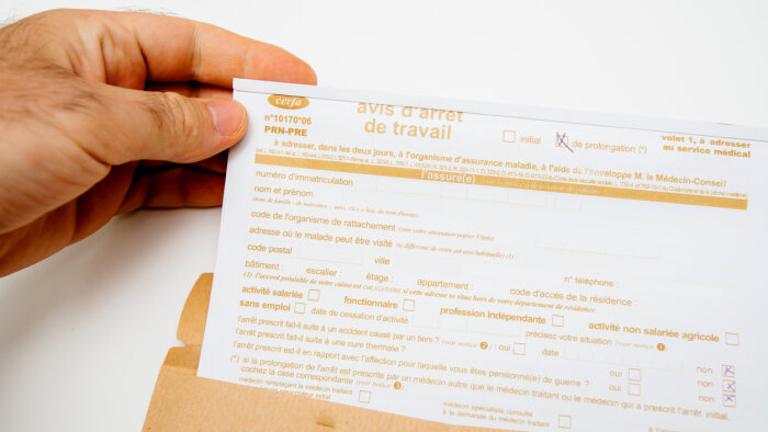 Chez les moins de 30 ans, 16 % des arrêts maladie hors Covid sont dus à des motifs psychologiques. - © Getty Images