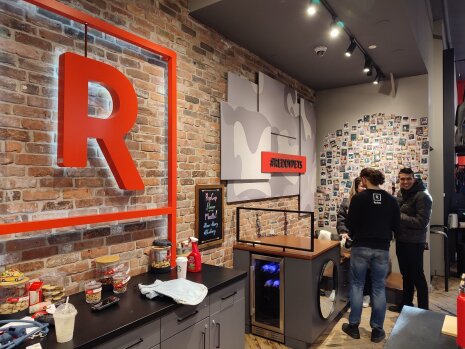 Reddit - © Républik Retail