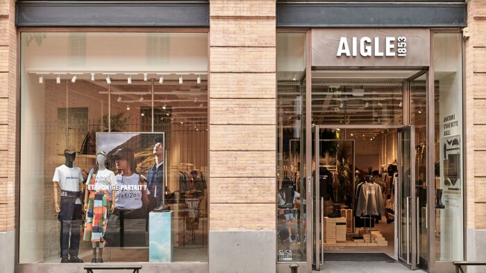 Nouveau concept et nouveau logo pour la boutique Aigle de Toulouse. - © Aigle