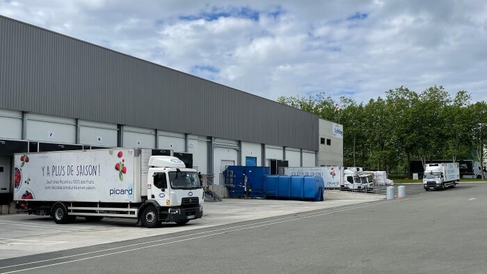 Le centre logistique Picard de Trappes. - © D.R.