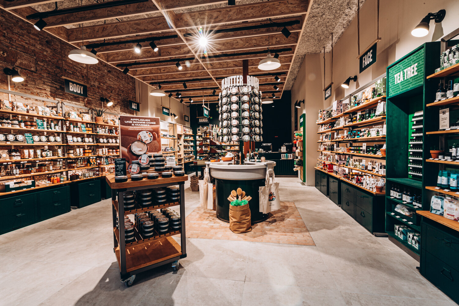 The Body Shop déploie actuellement un nouveau concept baptisé « Activist Maker Workshop » - © The Body Shop