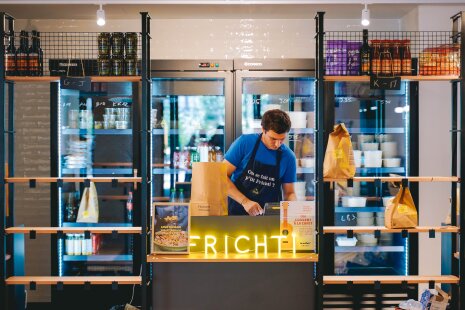 Frichti Cafet' Factory Clichy - © Frichti at Work