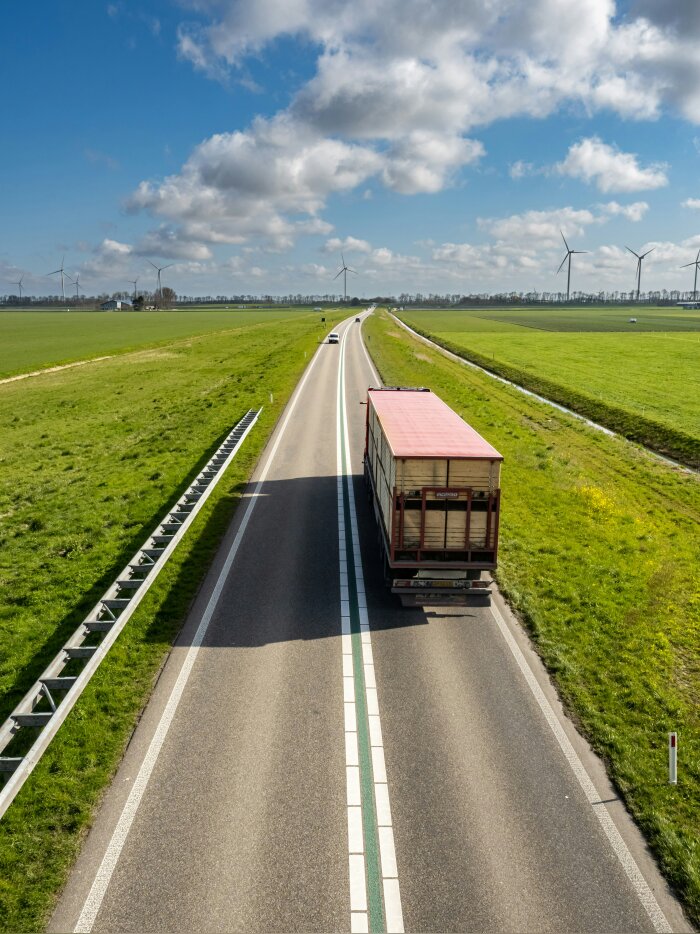 Les taux du fret routier européen continuent de décliner, la pénurie de chauffeurs au plus haut