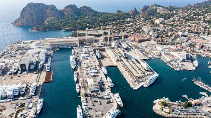 A La Ciotat, le chantier naval MB92 est situé à l’entrée Est du Parc National des Calanques. - © D.R.