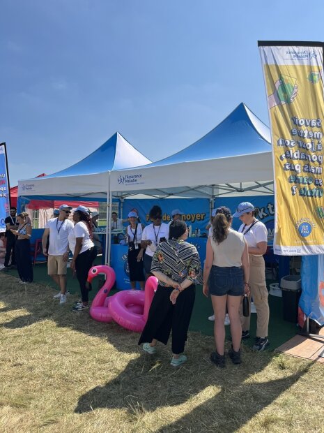 Un bus et tout un village - © Assurance Maladie