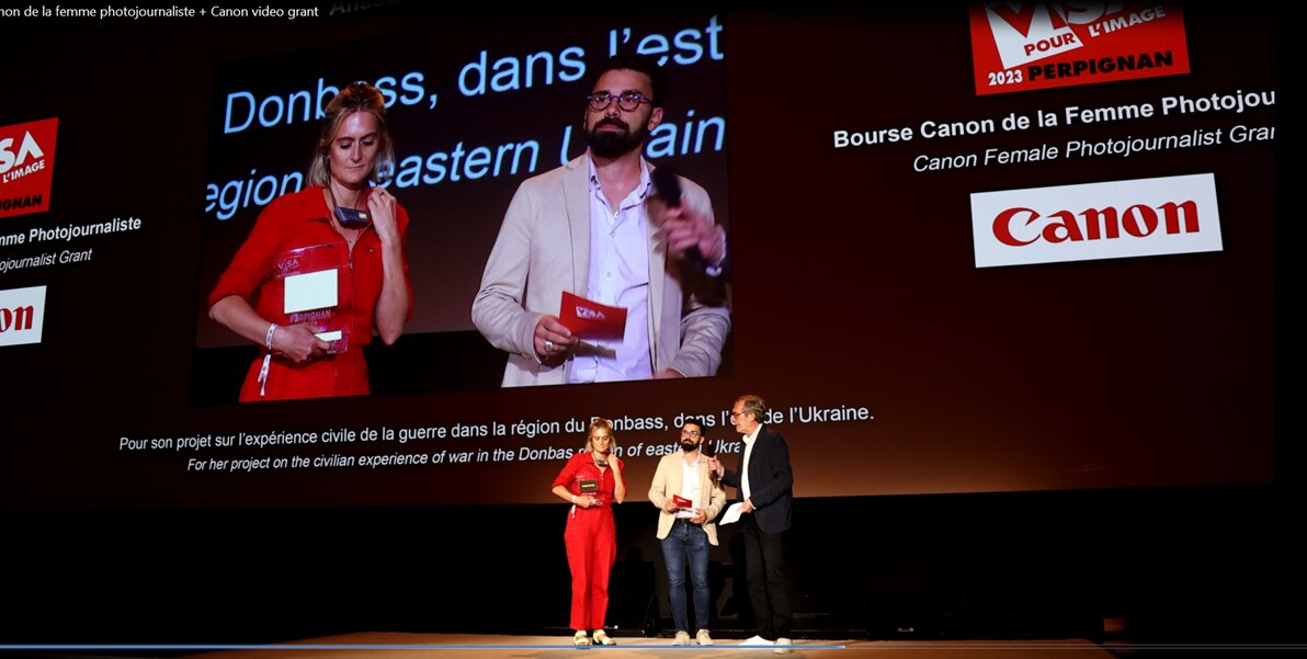 La photojournaliste Anastia Taylor-Lind a reçu la bourse Canon de la Femme Photojournaliste (2023) à Visa pour l’Image dont Canon est partenaire historique  - © Canon