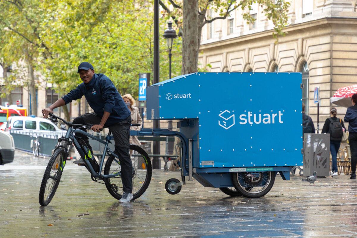 Monoprix livre ses clients avec Stuart, adoptant une logistique 100 % verte. - © stuart