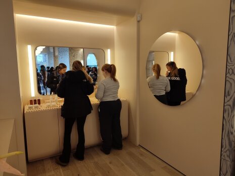 Glossier Brooklyn - © Républik Retail