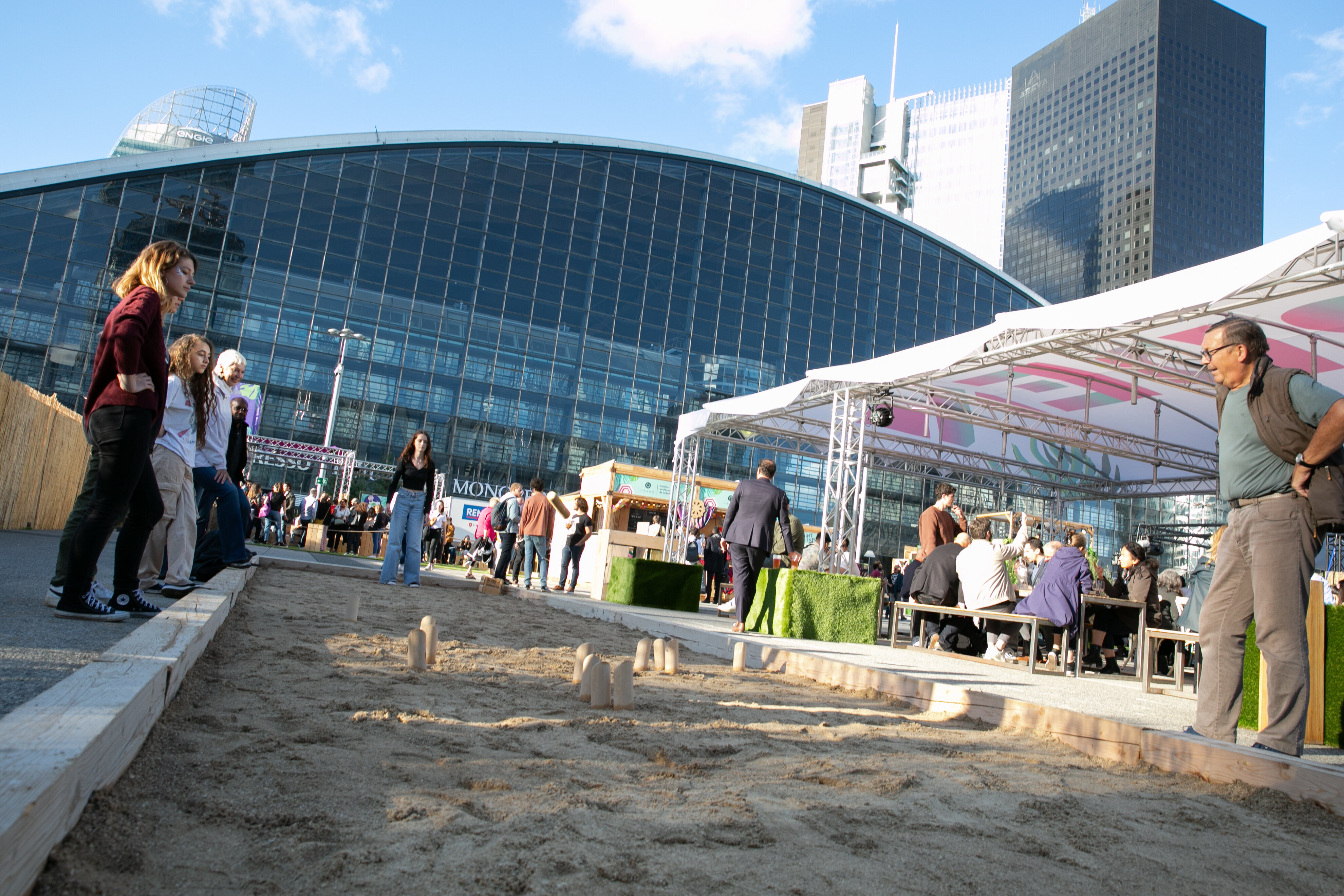Activités et ateliers de plein air sont proposés - © Paris La Défense / Mat Beaudet