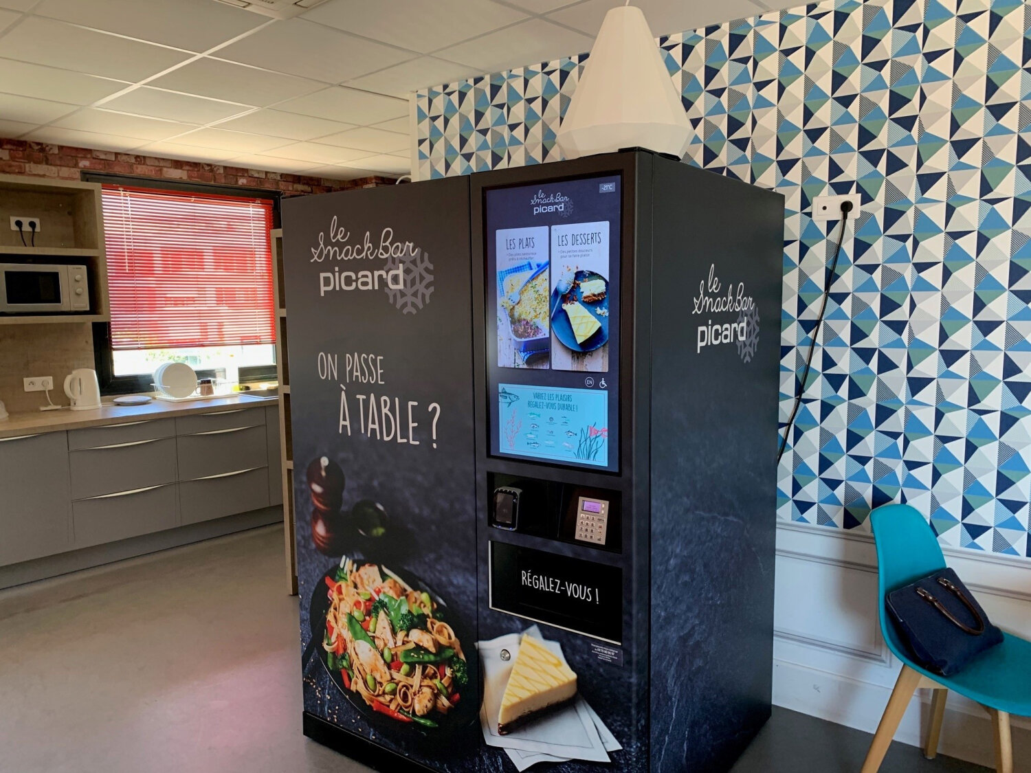 Les distributeurs connectés sont pilotés à 100 % par Picard. - © Picard