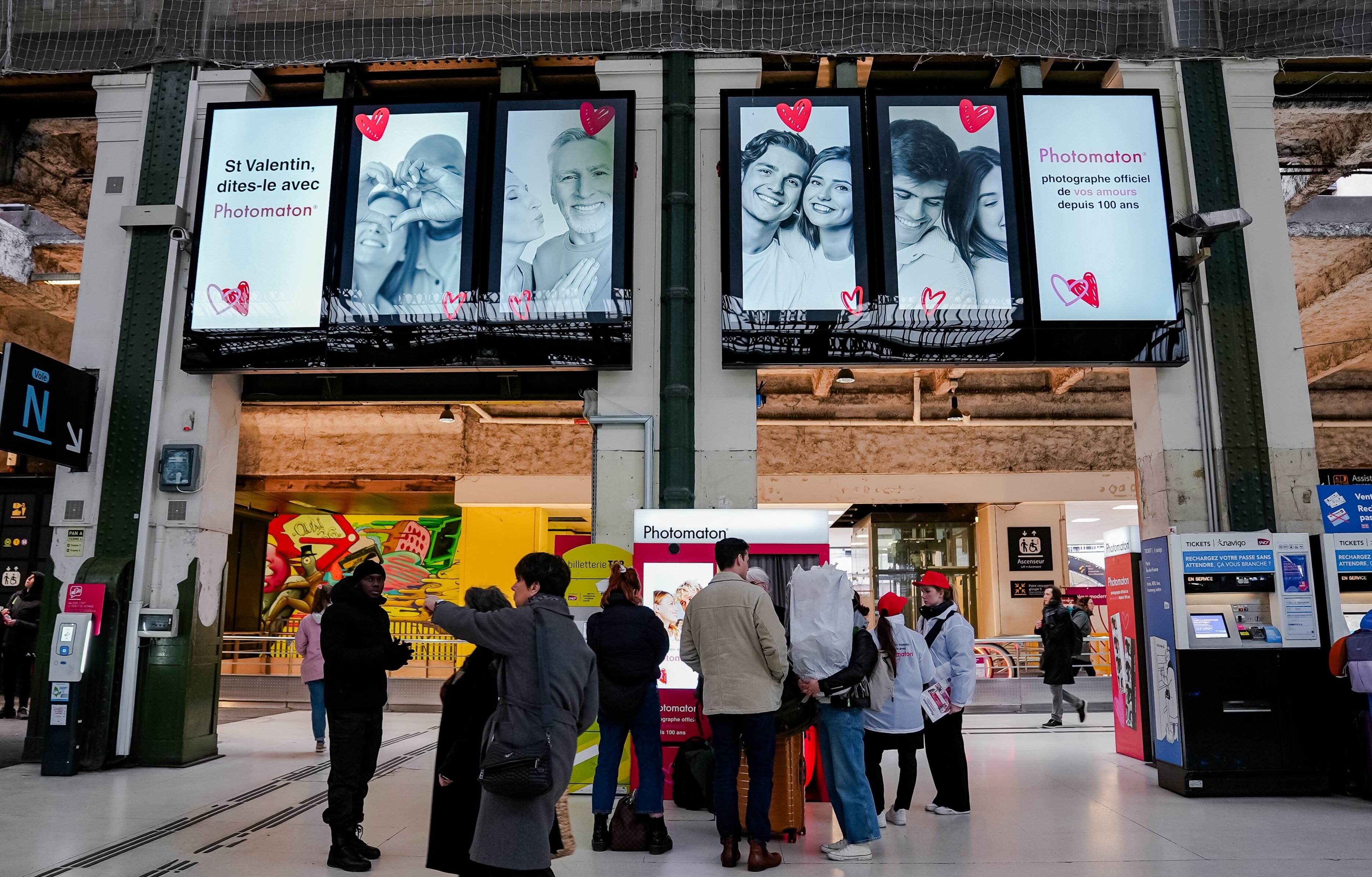 Ecrans géants Photomaton St Valentin Gare de Lyon - © Photomaton