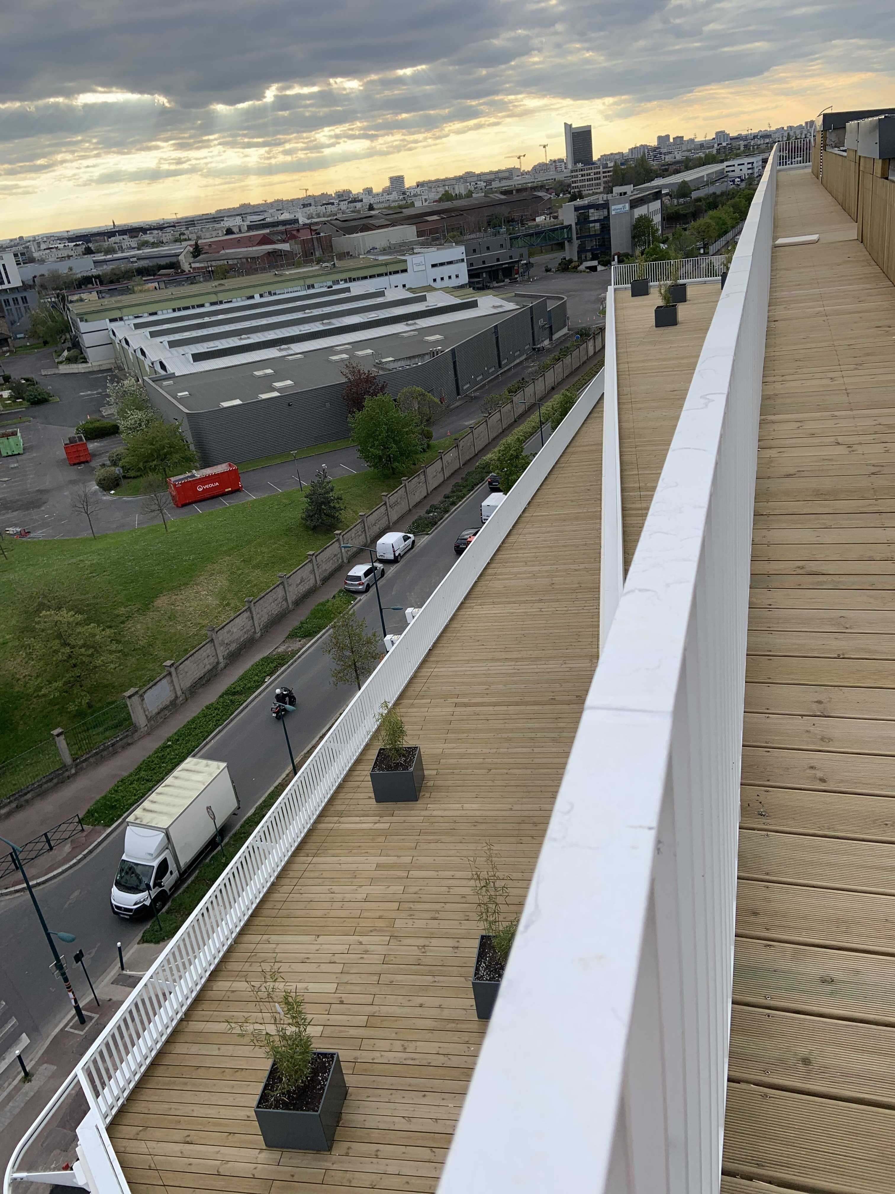 Les terrasses sont des lieux de travail à part entière du site. - © D.R.