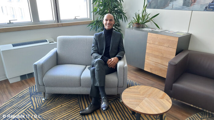 Issiaka Guira est sous-directeur de la politique et des stratégies achats à la DAE. - © Républik IT / B.L.