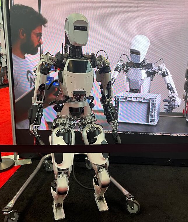 Un robot pour le port de charges lourdes. - © Républik Retail / D.B.