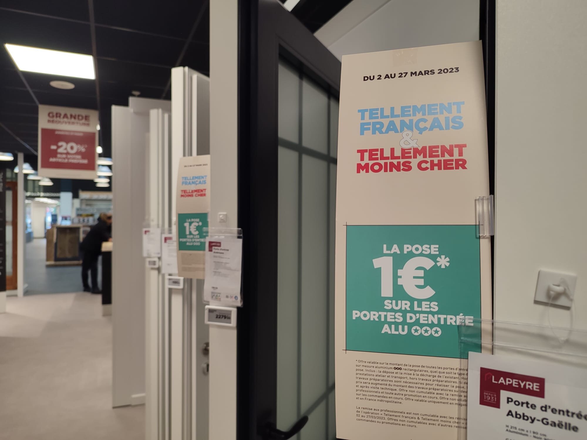 Lapeyre communique désormais plus fortement sur le fait qu’il fabrique en France ses produits. - © Républik Retail / CC