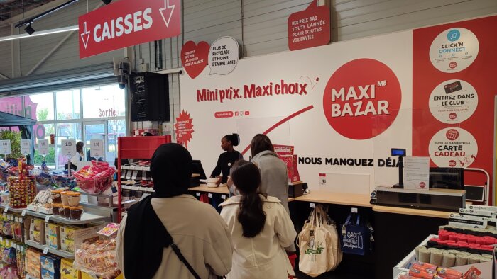 Maxi Bazar à Maurepas est le premier magasin aux couleurs du nouveau concept. - © Républik Retail