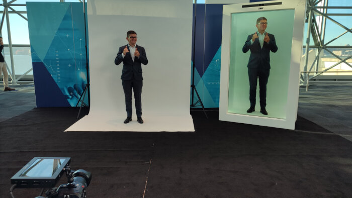Arht Media créé des hologrammes interactifs. - © Republik Retail
