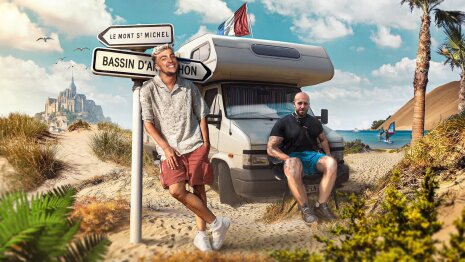 Le créateur Inoxtag en roadtrip avec les glaces Kinder Bueno - © Inoxtag