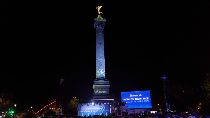 L’arrivée de la balade place de la Bastille - © Glenn Gervot / 3DS 2024  All Rights Reserved