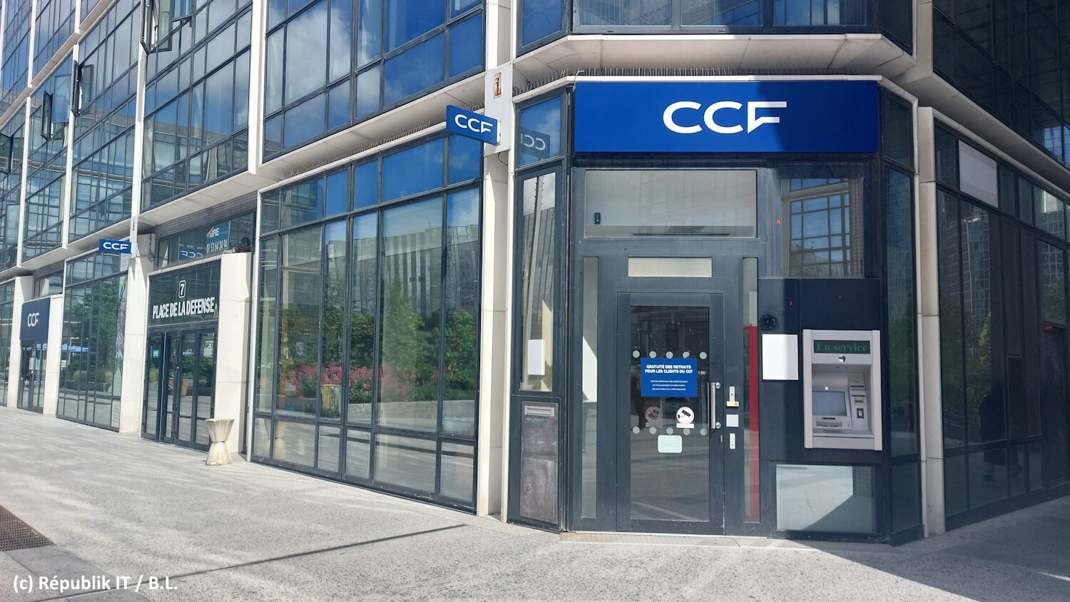 Une agence CCF sur l’esplanade de La Défense, près de Paris. - © Républik IT / B.L.