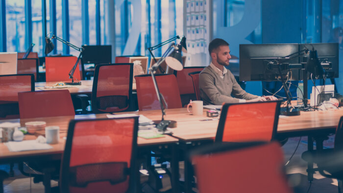 D’après CBRE, 40 % des entreprises en Europe cherchent activement à renforcer la présence au bureau. - © Getty Images/iStockphoto