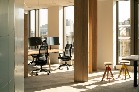 Aménagements des bureaux du siège de Samsung France - © Thibaud Poirier pour Parella