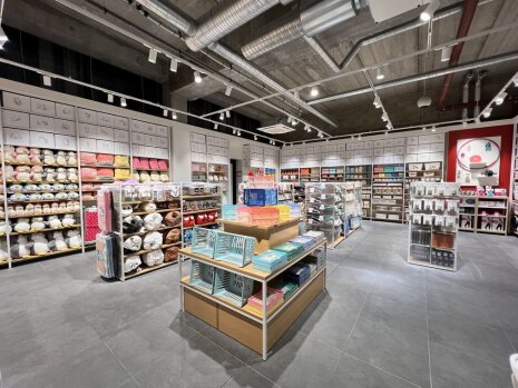 Miniso Italik - © Miniso