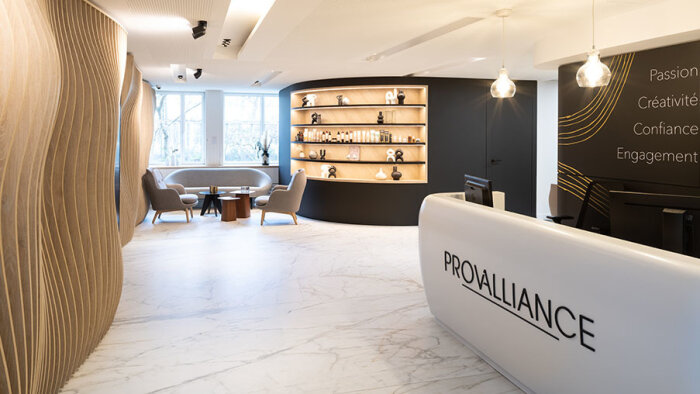 Le groupe Provalliance vient d’emménager au 104 avenue Charles de Gaulle à Neuilly-sur-Seine. - © Thibaud Poirier