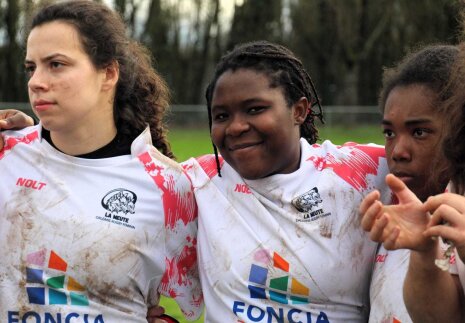 Foncia, partenaire du club de rugby féminin amateur d'Orléans - © Foncia