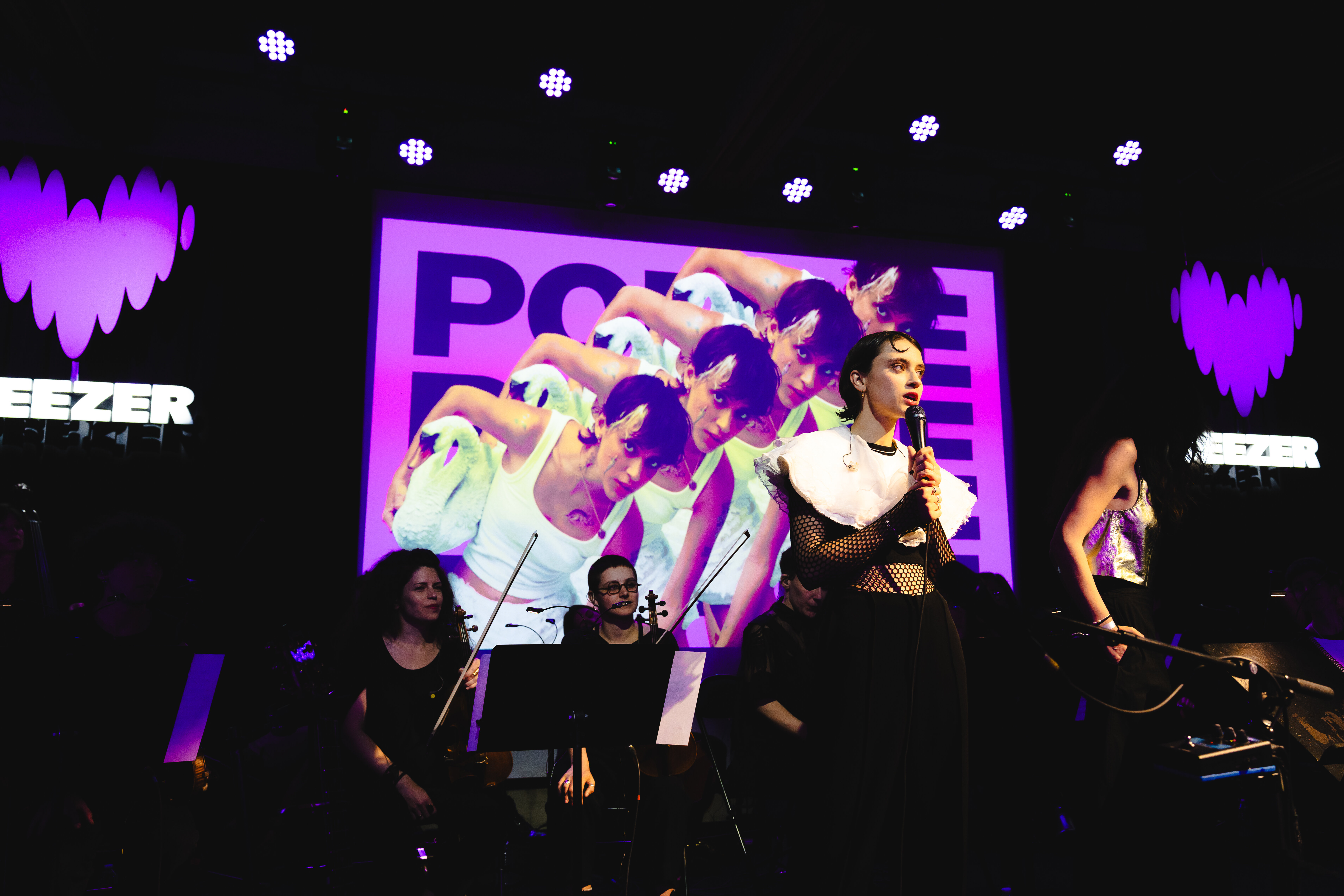 Purple Door avec l’artiste Pomme - © Deezer