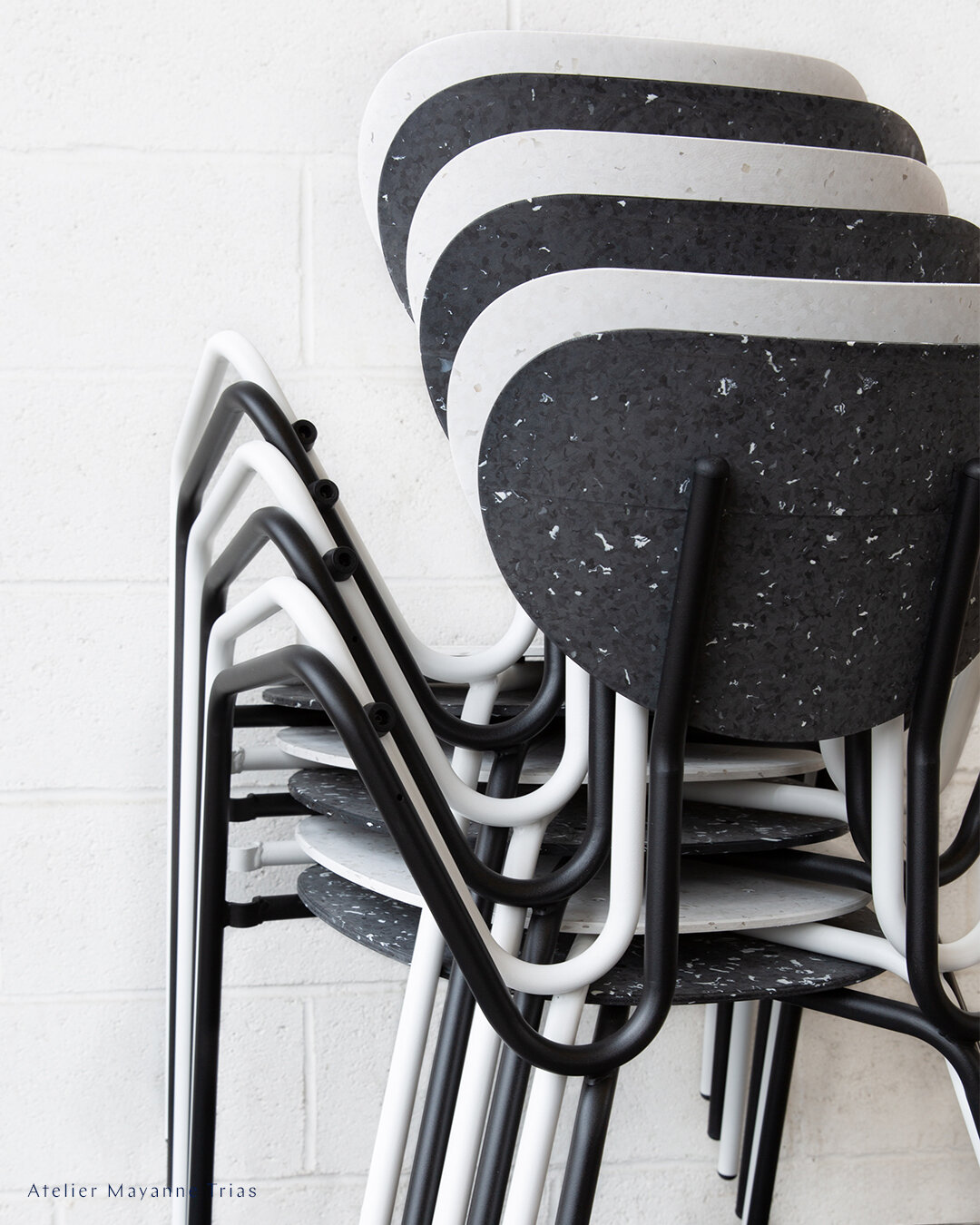 Chaises Kyirelle  - © Atelier Mayanne Trias