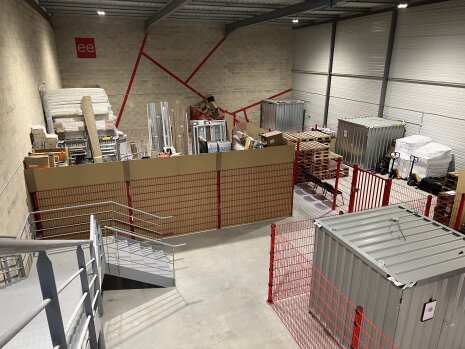 Aménagement d'espaces de co-activité au sein d'un entrepôt - © Proudreed