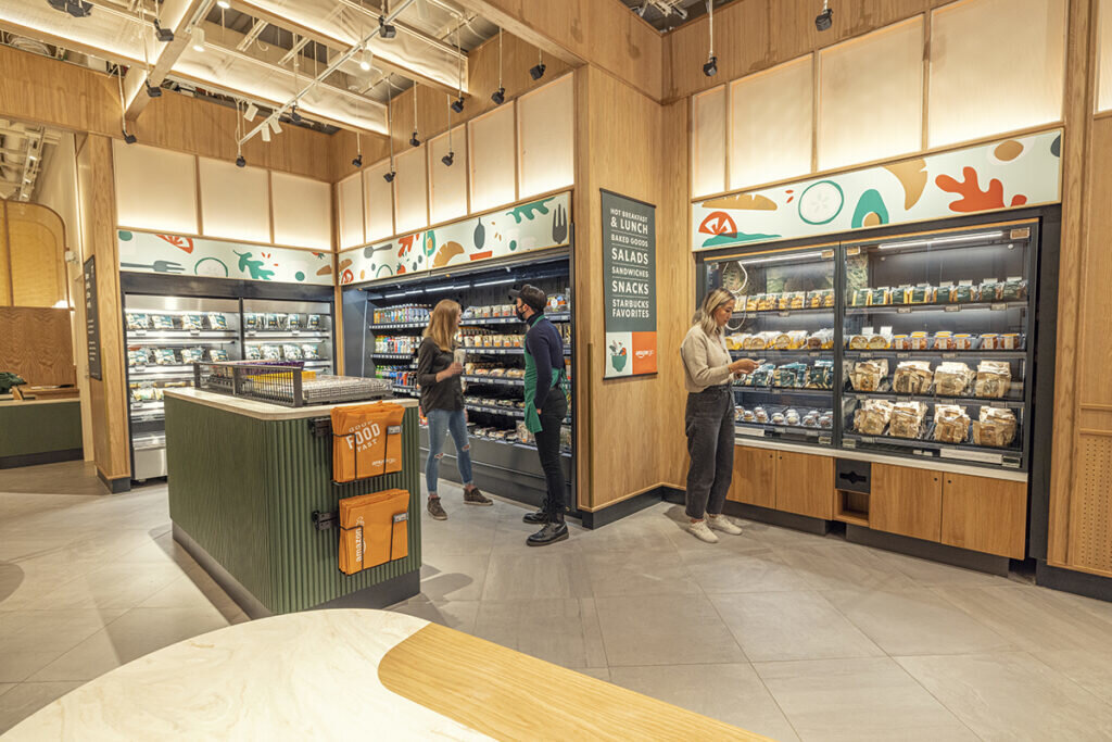 Amazon Go propose des produits frais, du snacking et des plats prêts à consommer. - © Starbucks