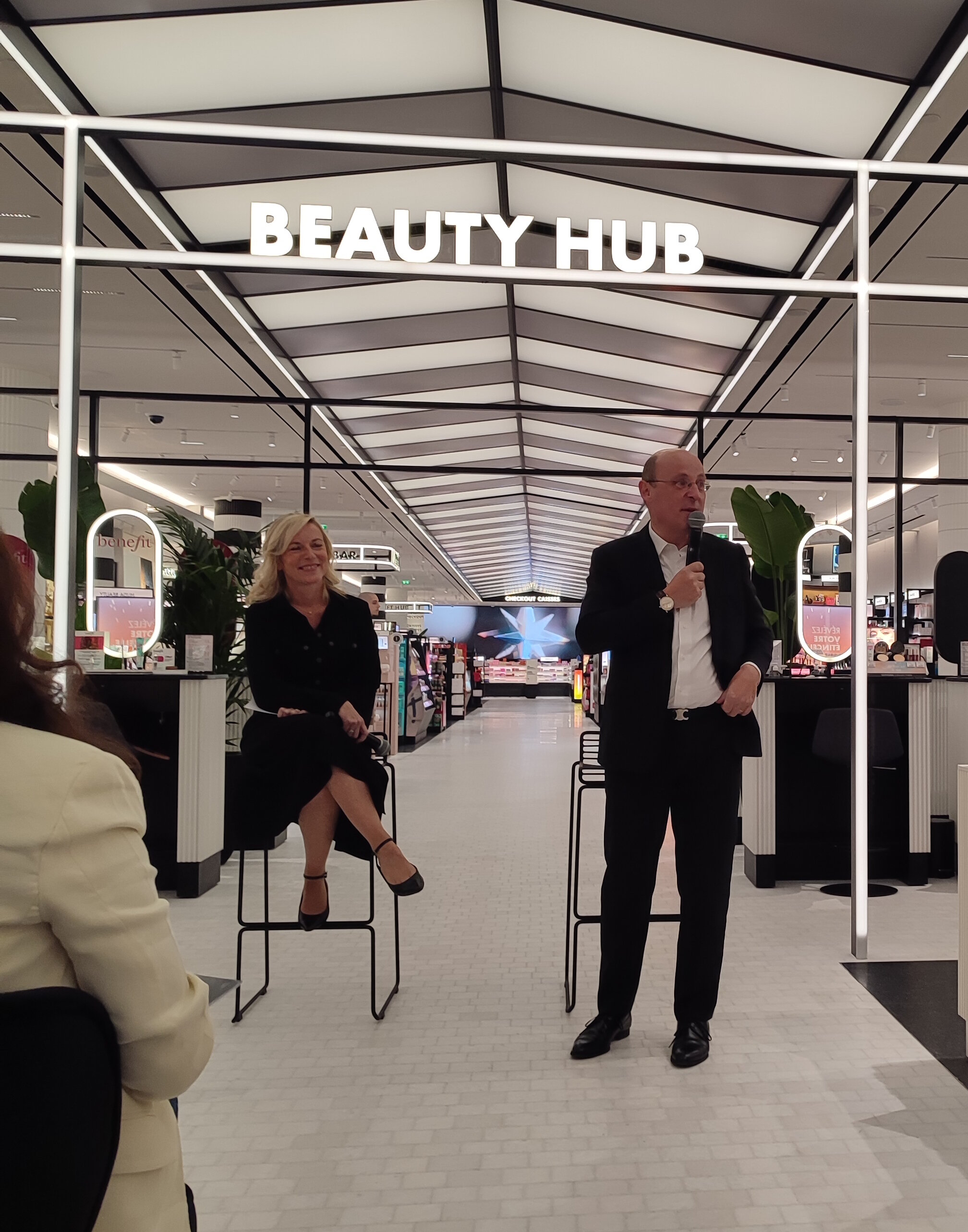 Sylvie Moreau et Guillaume Motte présentant le nouveau concept à la presse. - © CC / Républik Retail