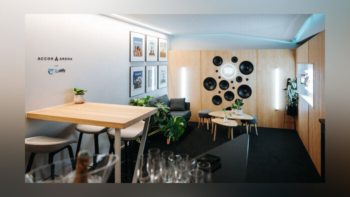 Le centre Spaces de l’Accor Arena met à disposition 40 loges convertibles en bureaux privatifs. - © IWG