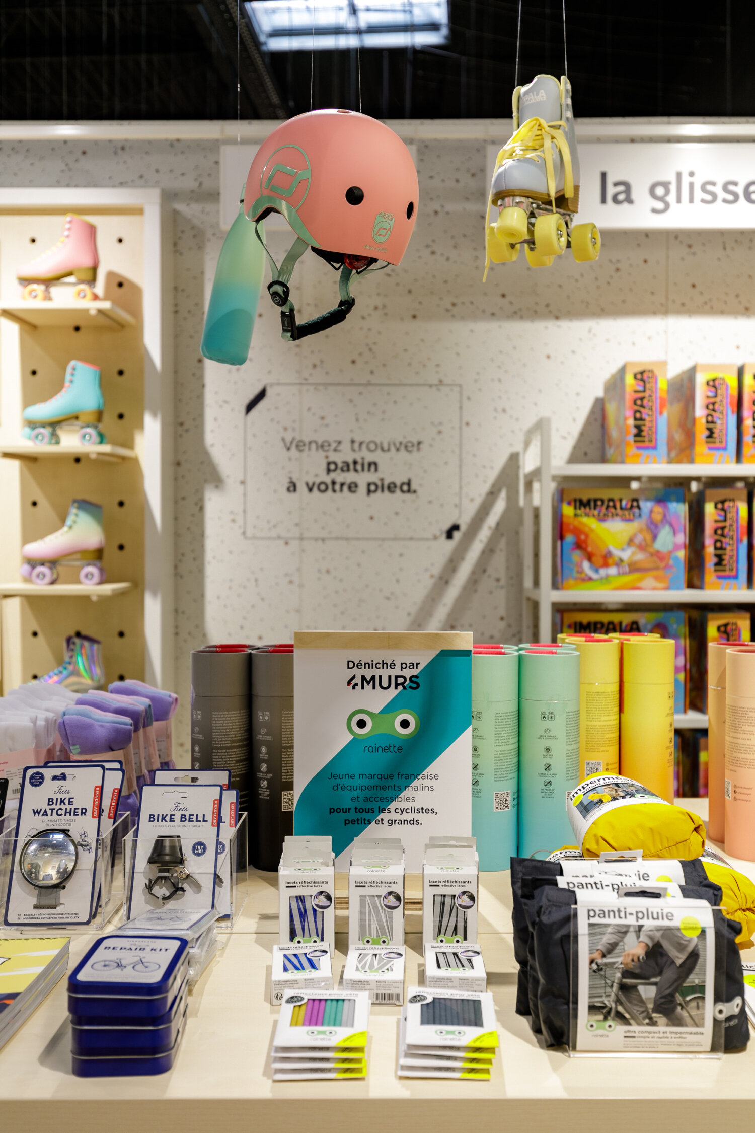 Les équipes du siège dénichent de nouvelles marques pour alimenter les magasins. - © 4Murs