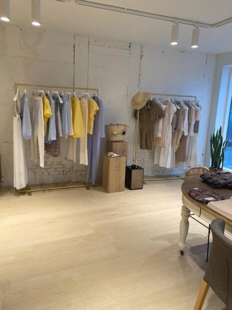 Des vêtements Burton toujours présents - © Sauvage Poésie