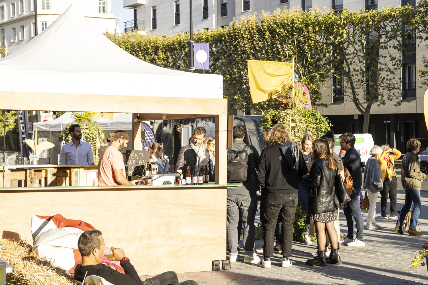 Le village du festival propose d’échanger avec des acteurs du changement et découvrir des solutions - © Festival Atmosphères