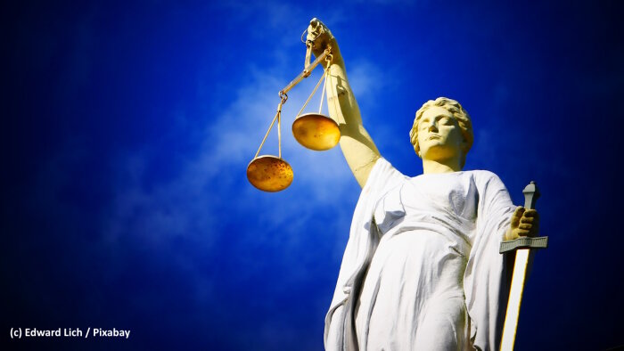 La justice était aveugle. Demain, elle sera peut-être une IA. - © Edward Lich / Pixabay