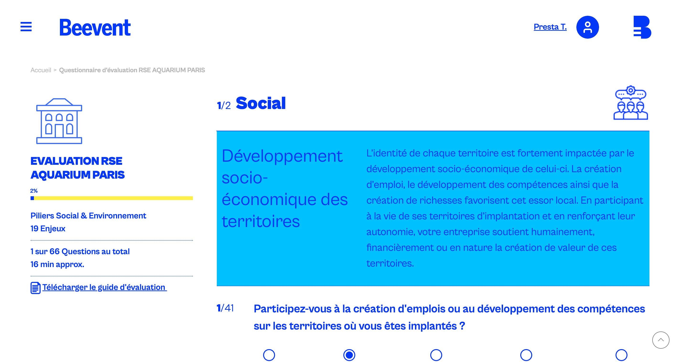 La grille d’évaluation comprend 19 enjeux stratégiques RSE qui s’appuient sur un pilier social (11) et un pilier environnemental (8). - © Beevent