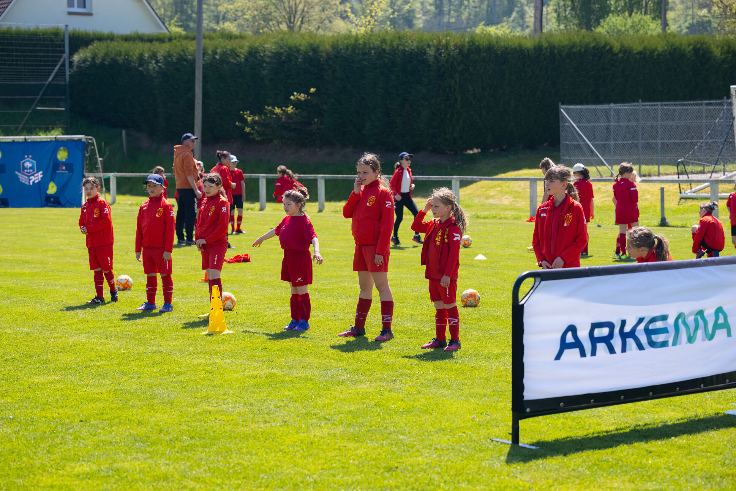 Equipe de jeunes en local soutenue par Arkema - © Arkema