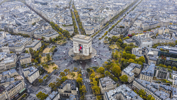 Selon les secteurs d’activité, les stratégies immobilières en immobilier de bureau en IDF diffèrent. - © Getty Images/iStockphoto