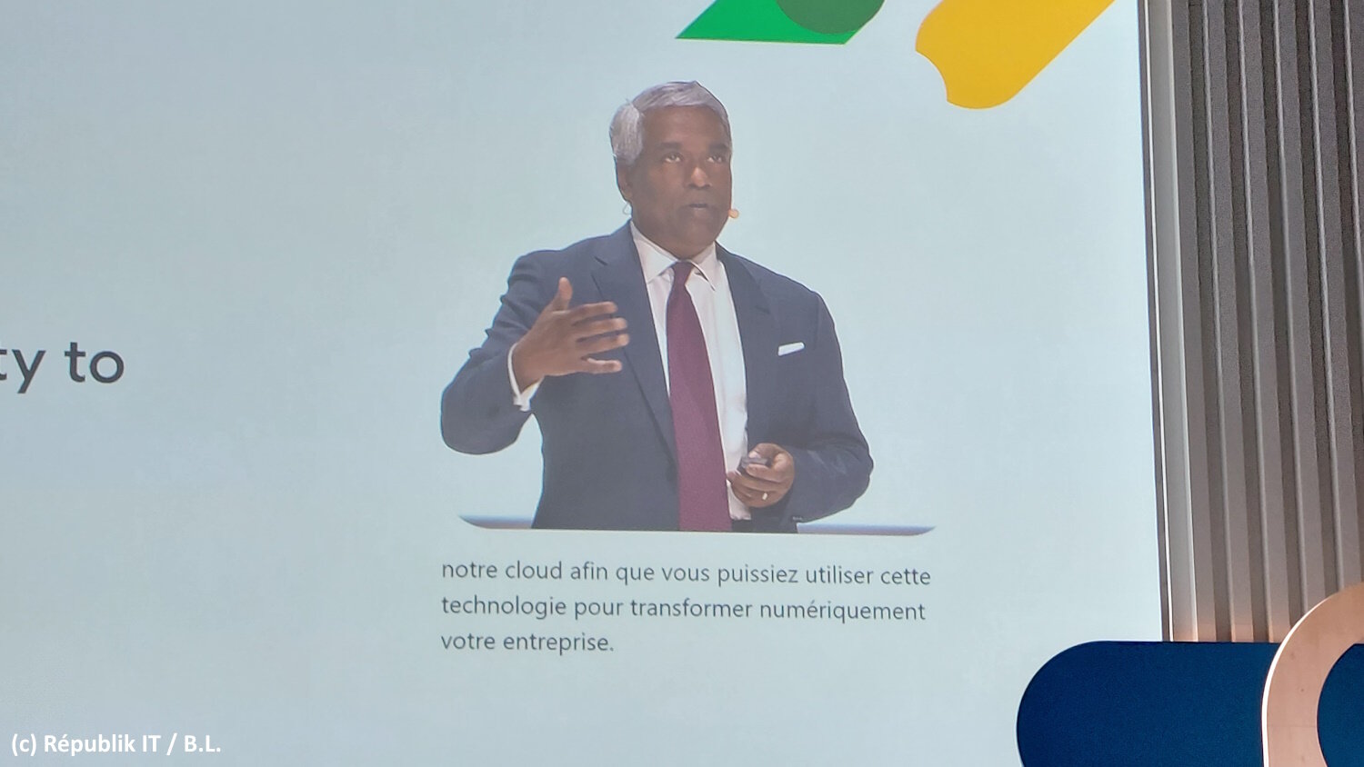 L’intervention de Thomas Kurian, CEO de Google Cloud, était traduite en temps réel par IA. - © Républik IT / B.L.
