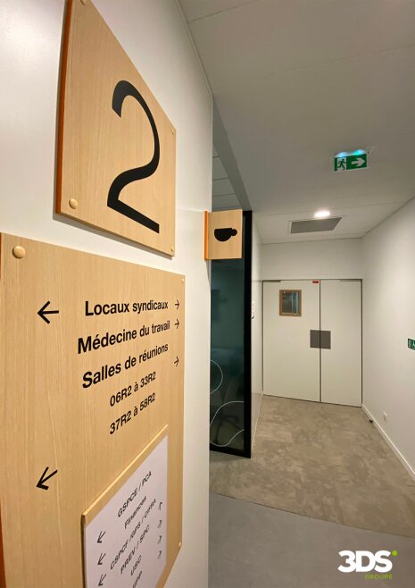 Signalétique d'orientation chez Orange - © 3DS Groupe