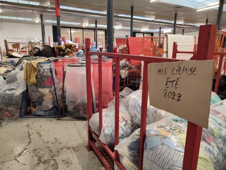 Le tri est clé dans le fonctionnement d'Eureka Fripe. - © Républik Retail