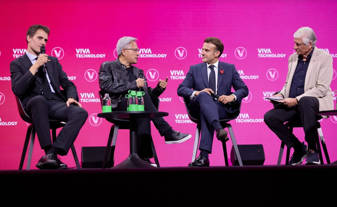 Emmanuel Macron en discussion avec Jensen Huang, PDG de Nvidia - © VivaTech