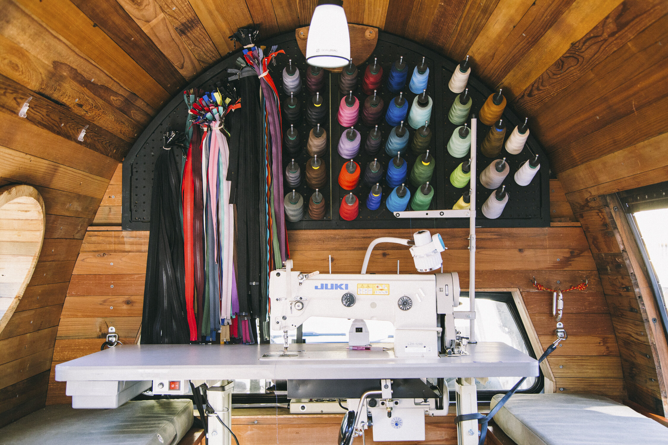 Worn Wear Tour Patagonia : l’atelier de réparation - © D.Hedden 2015
