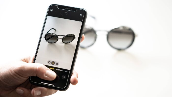 Dans sa prestation, Seecly authentifie les lunettes avant de les reconditionner. - © D.R.